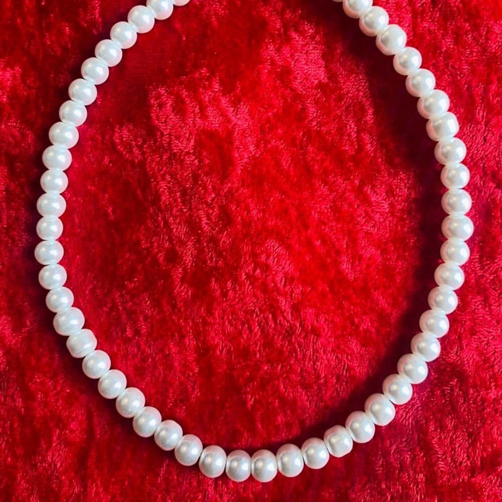 Pearl necklace